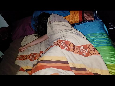 ❤️ Pinupunasan ng stepson ang kanyang batang madrasta habang natutulog ito. Homemade porn sa tl.eviewporn-com.ru ️❤
